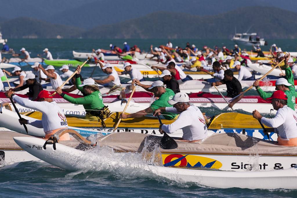 Hamilton-Island-Cup-2011-42km-start-race.JPG