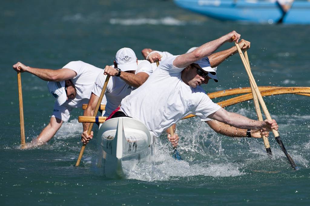 Hamilton-Island-Cup-2011-crew-turning.JPG