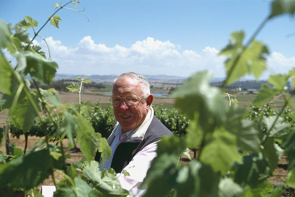 Bob-Oatley-at-his-Chardonnay-Park-Vineyards-Mudgee.jpg