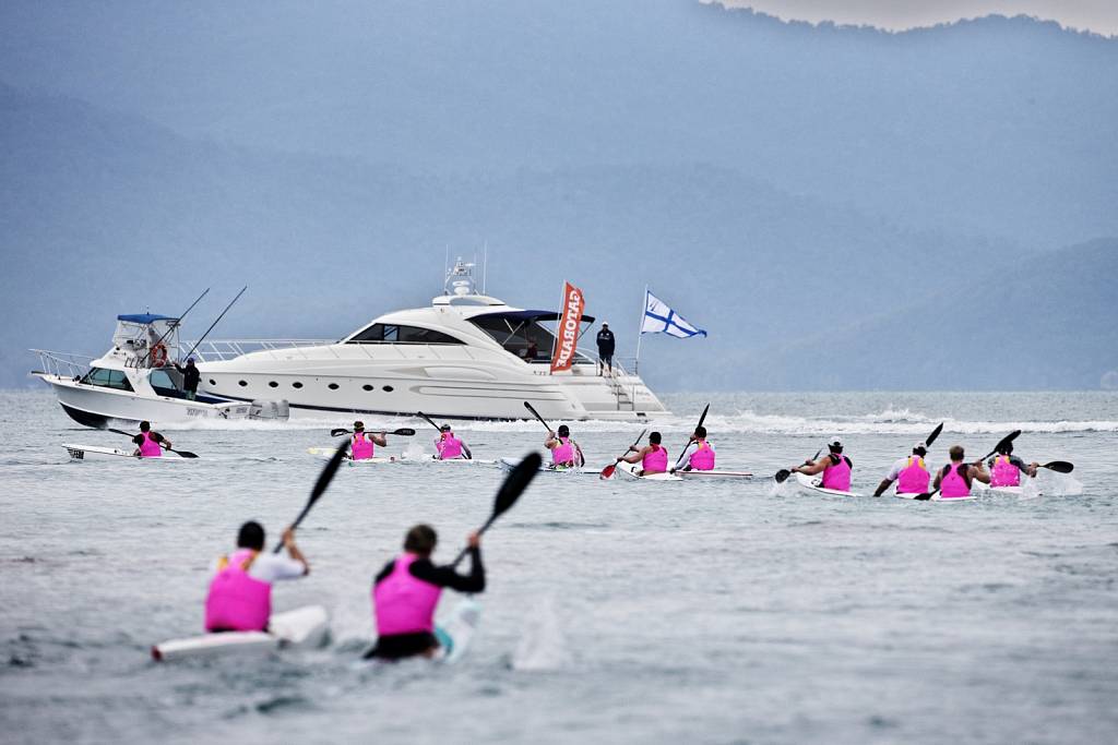 Credit-Andrea-Francolini-Surf-skiers-battles-it-out-in-the-16km-surf-ski-marathon-at-Gatorade-Clash-of-the-Paddles-off-Hamilton-Island.jpg