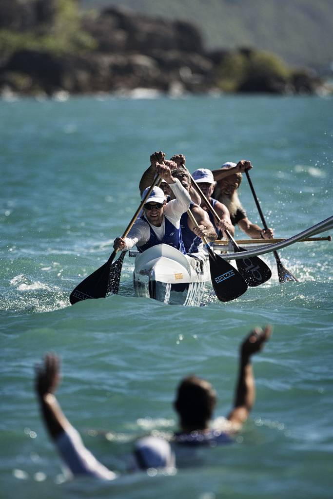 Credit-Andrea-Francolini-Noosa-Outriggers-Masters-Men-team-get-ready-for-changeover-during-the-42km-OC6-marathon-off-Hamilton-Island.jpg