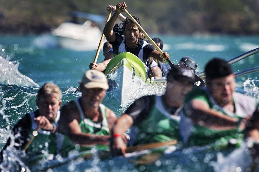 Credit-Andrea-Francolini-OC6-outriggers-tackle-the-marathon-42km-race-at-Gatorade-Clash-of-the-Paddles.jpg