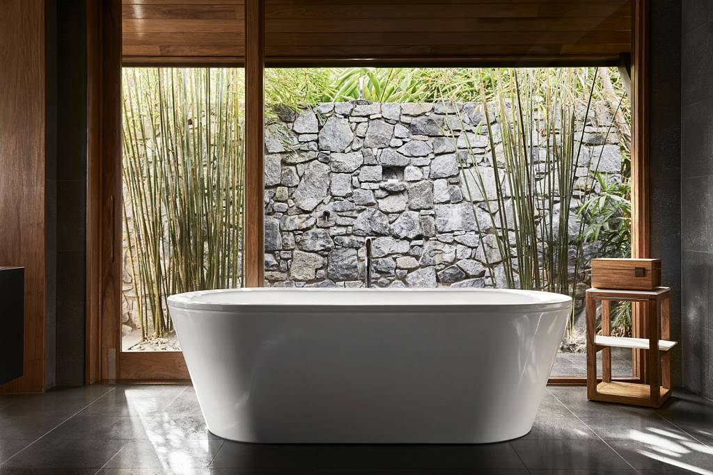 qualia Beach House bathroom